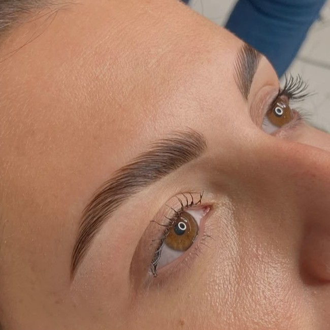 Diseño y depilación de cejas Valencia